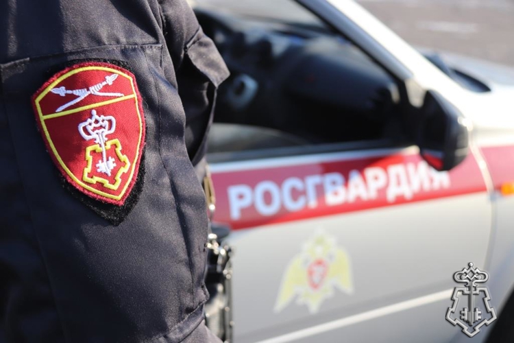 В Чите сотрудники Росгвардии задержали буйного постояльца гостиницы