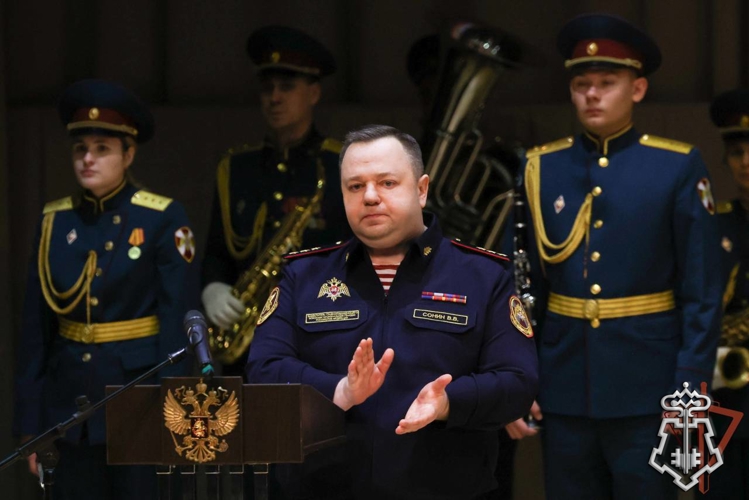 Заместитель директора Росгвардии Василий Сонин вручил государственные и ведомственные награды сотрудникам вневедомственной охраны в день профессионального праздника 