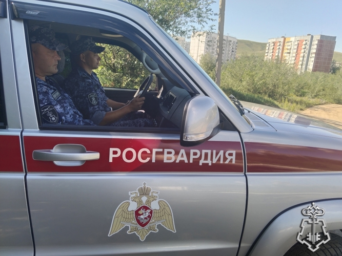 В Краснокаменске сотрудники Росгвардии задержали мужчину, находившегося в розыске