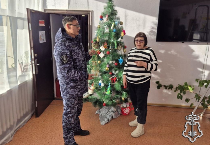 Сотрудники Росгвардии побывали в гостях у родителей военнослужащих, погибших при исполнении воинского долга