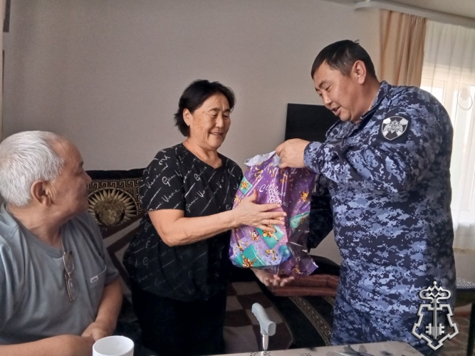 Сотрудники Росгвардии побывали в гостях у родителей военнослужащих, погибших при исполнении воинского долга