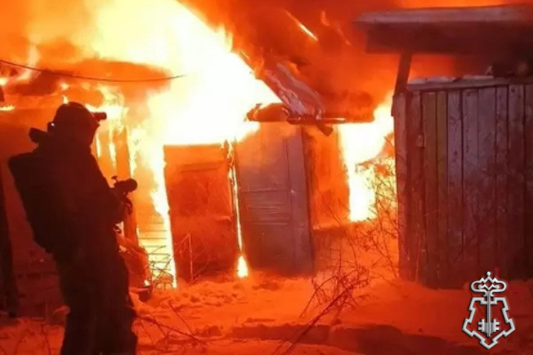 В Хилке сотрудники Росгвардии оказали помощь семье во время пожара