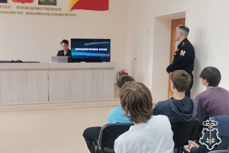 В Чите в музее вневедомственной охраны прошел урок мужества для читинских старшеклассников