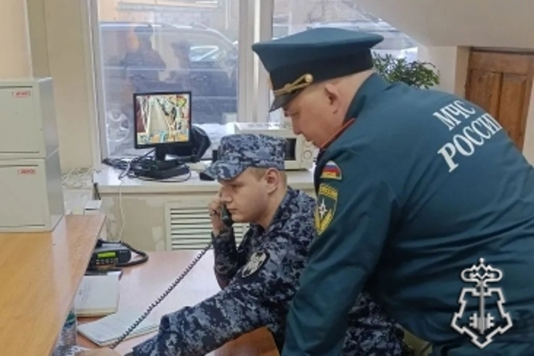 В Чите сотрудники вневедомственной охраны отработали действия личного состава в случае возникновения пожара