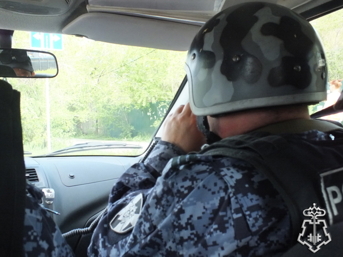 В Чите сотрудники Росгвардии задержали подозреваемого в кражах