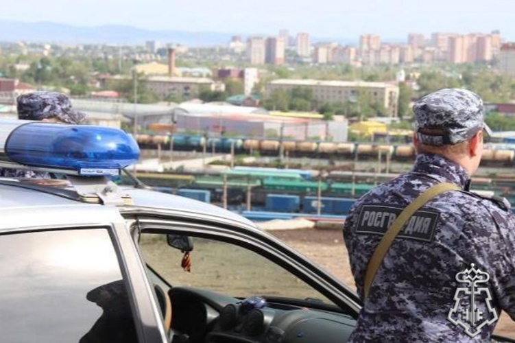 В Чите сотрудники Росгвардии задержали подозреваемого в краже