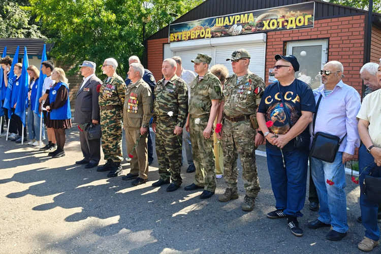 В Чите ветераны Росгвардии почтили память погибших товарищей